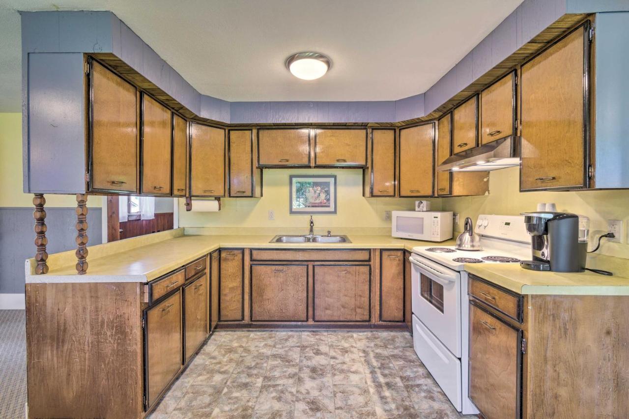 Charming Stanley Home With Yard, 7 Mi To Seneca Lake Geneva Buitenkant foto